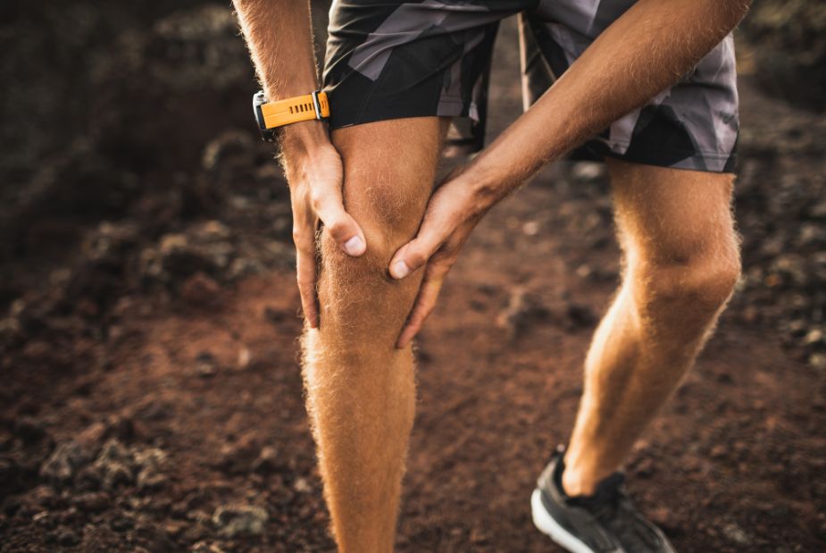 Douleur au genou et course à pied : comprendre, soulager et prévenir